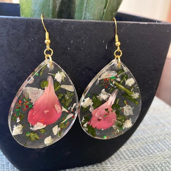 XMAS Handmade Large Pressed Flower Holiday Vibes Earrings Teardrop Shape - Picture 7 of 9